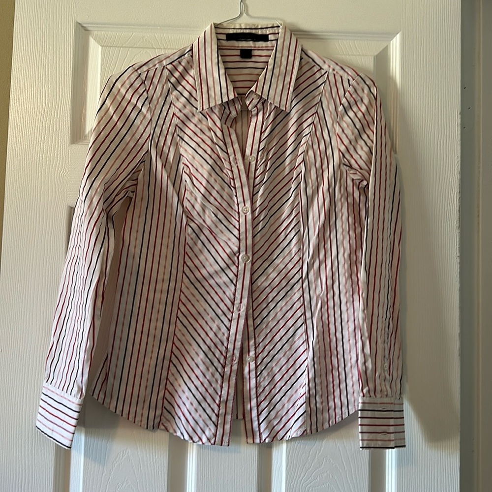 Express portfolio button up